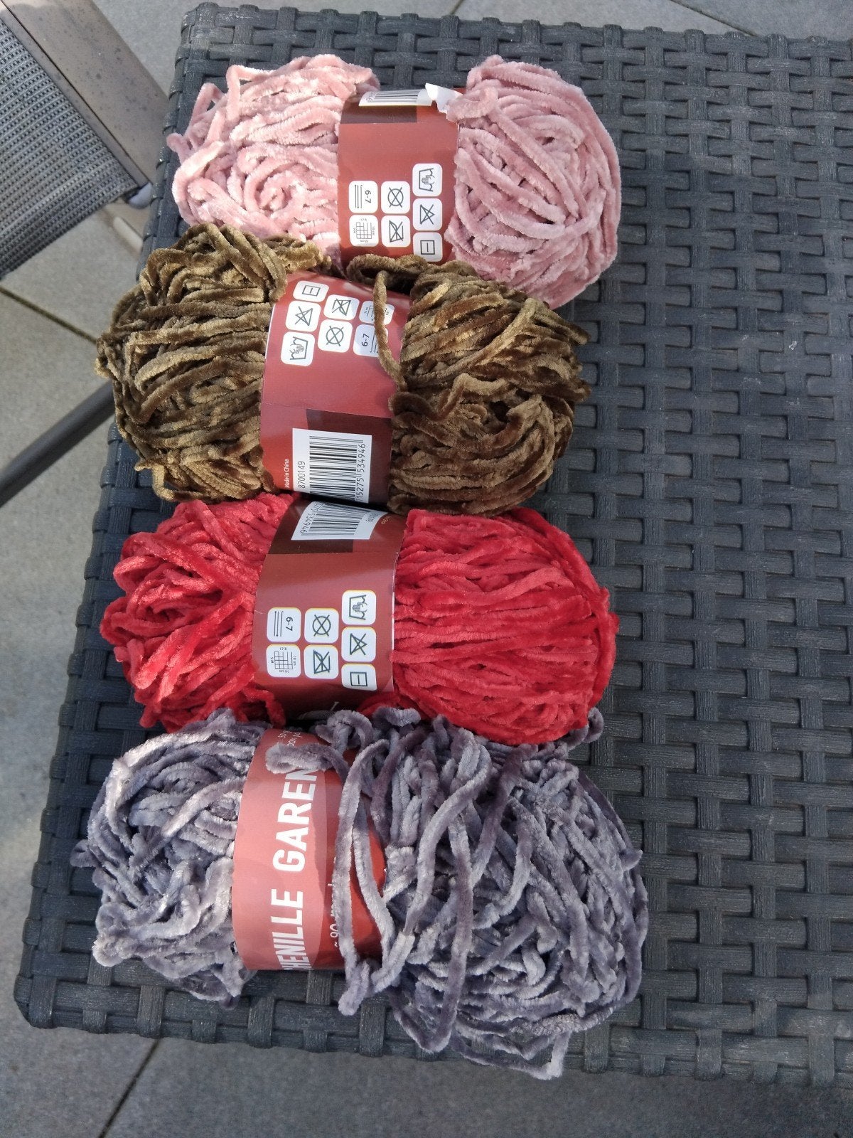 4 bolletjes wol, Hobby en Vrije tijd, Ophalen of Verzenden, Nieuw, Breien of Haken, Wol of Garen