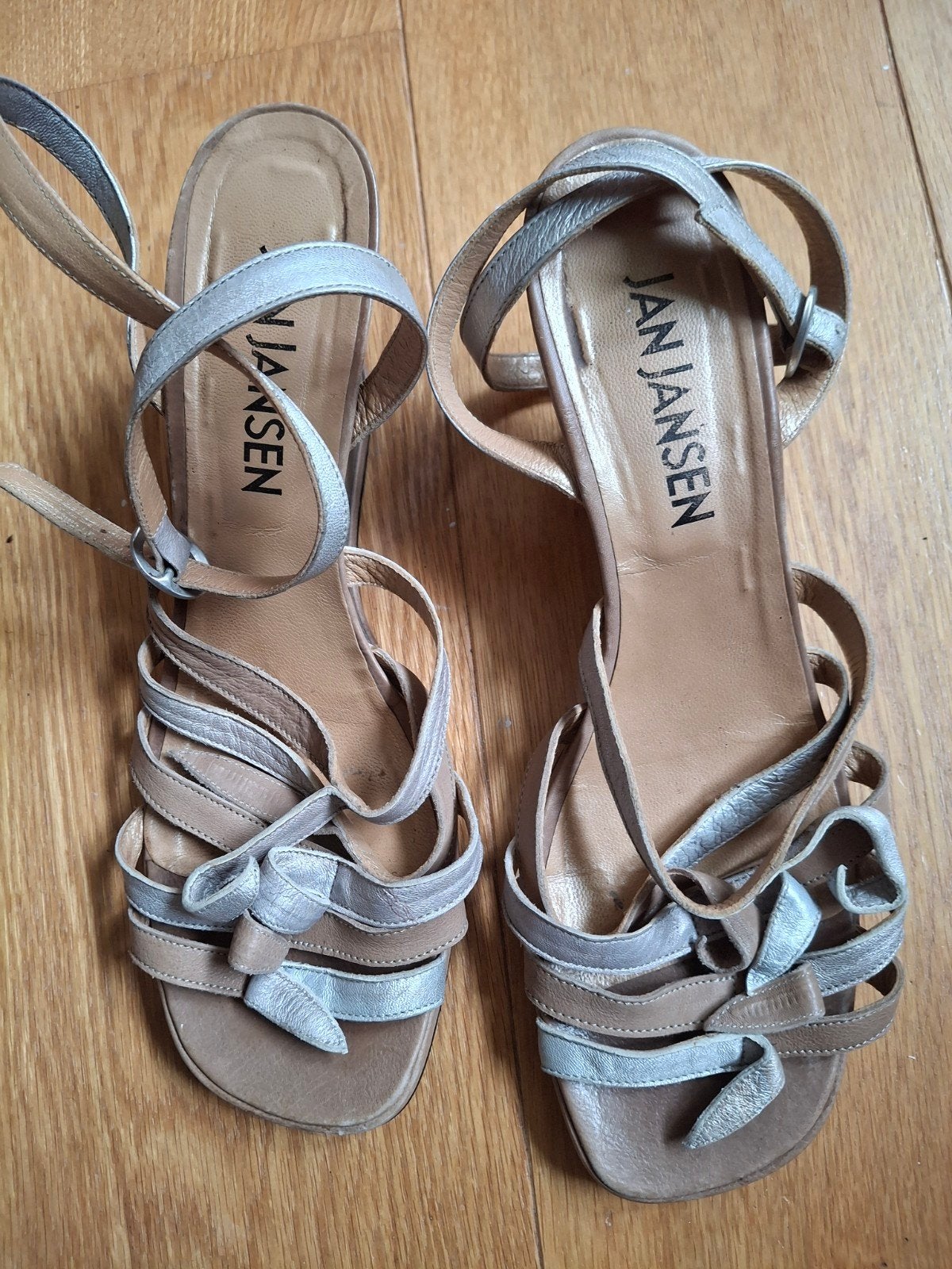 Jan Jansen sandalen nude beige aparte hak maat 39, Kleding | Dames, Schoenen, Beige, Jan Jansen, Zo goed als nieuw, Sandalen of Muiltjes