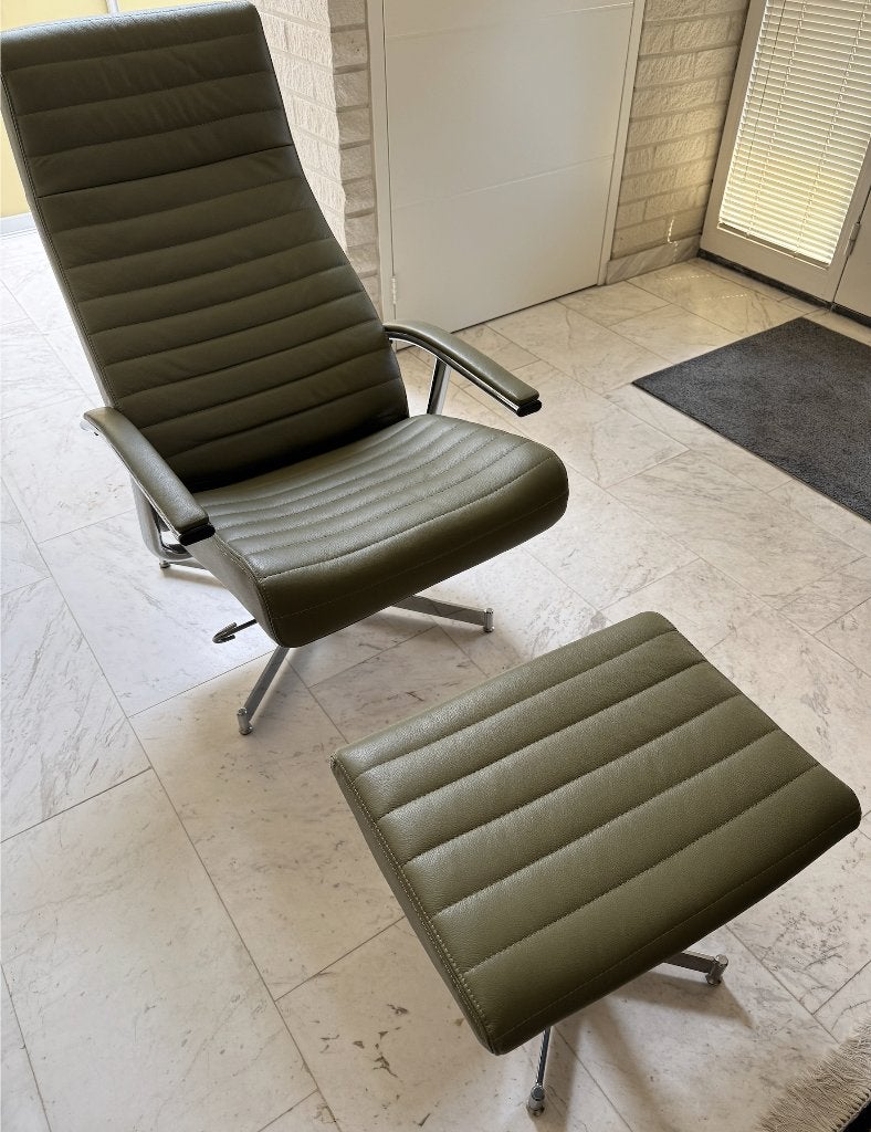 KEBE havanna fauteuil met hocker (soft leather), Ophalen, Zo goed als nieuw, 50 tot 75 cm, Leer