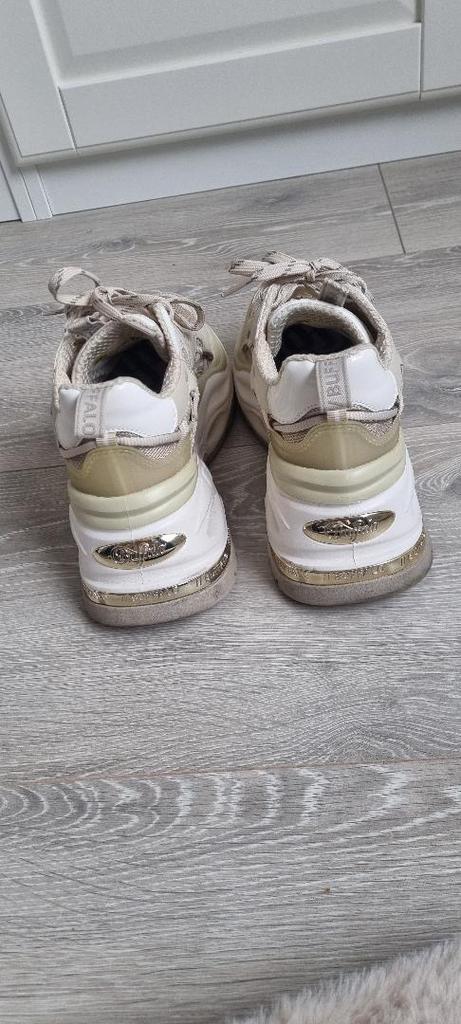 Buffalo sneakers maat 37, Ophalen of Verzenden, Gedragen, Beige, Sneakers of Gympen