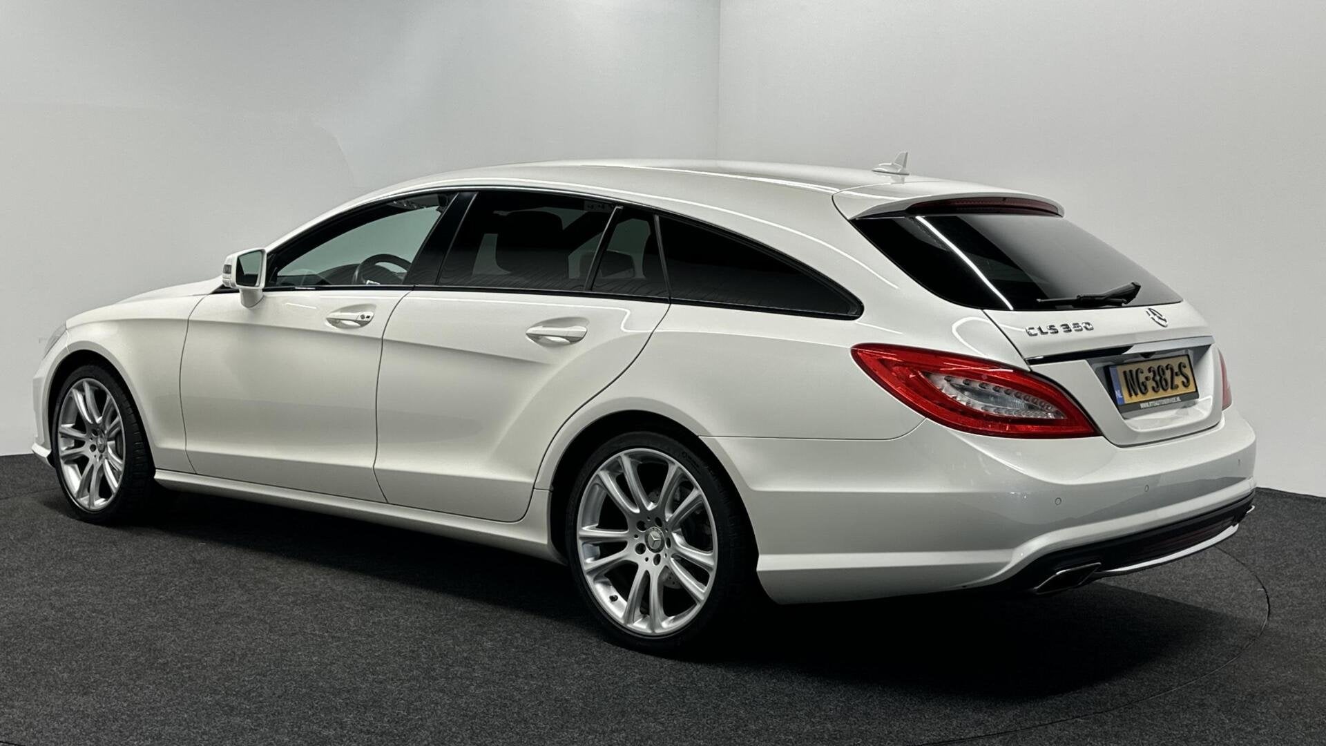 Mercedes CLS-klasse Shooting Brake 350 NAVI TREKHAAK H&K, Auto's, Automaat, Achterwielaandrijving, Gebruikt, Met garantie (alle)