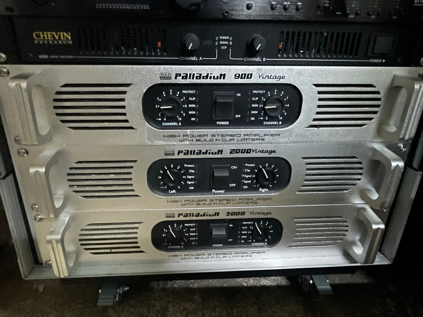 DAP Palladium 2000 (2 stuks beschikbaar), Muziek en Instrumenten, Versterkers | Keyboard, Monitor en PA, Ophalen, Gebruikt, 1000 watt of meer