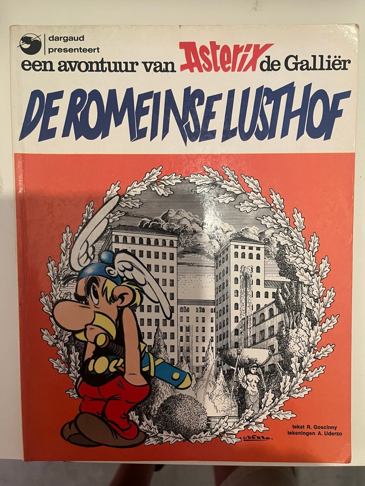 Asterix de Galliër - De Romeinse Lusthof, Eén stripboek, Ophalen of Verzenden, Gelezen