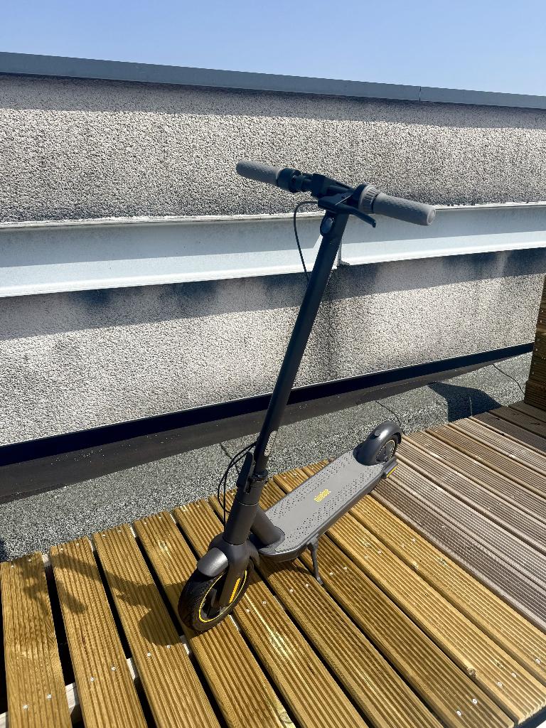 Segway-Ninebot Kickscooter Max G30 - originele accessoires, Fietsen en Brommers, Steps, Gebruikt, Elektrische step (E-scooter)