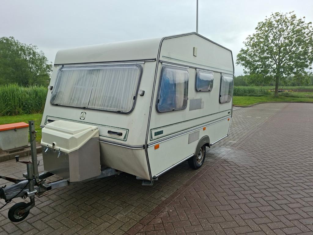 GEZOCHT aanhangwagens /caravans met of zonder schade, Caravans en Kamperen, Rondzit, Bedrijf, A, Tot en met 4