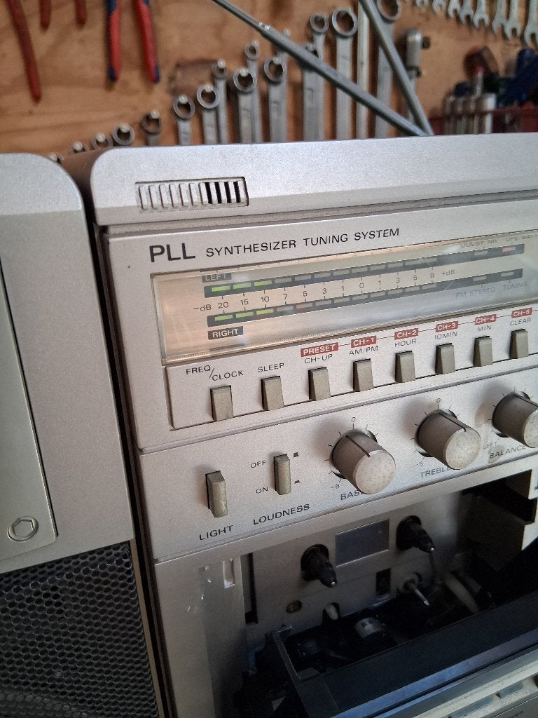 hitachi trk9900 w ghettoblaster, Audio, Tv en Foto, Ophalen of Verzenden, Gebruikt, Radio