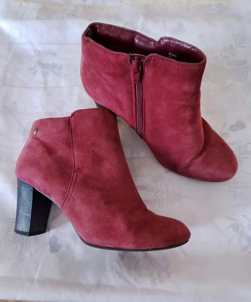 Nog mooie cyclaam kleurige laarsjes van hush puppies., Kleding | Dames, Schoenen, Verzenden, Lage of Enkellaarzen, Zo goed als nieuw