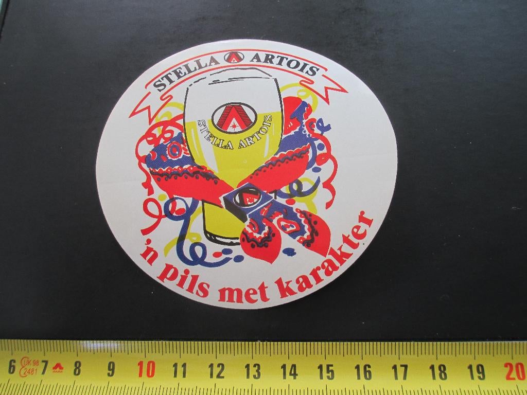 sticker STELLA ARTOIS 'n pils met karakter Carnaval Bier 004, Ophalen, Zo goed als nieuw