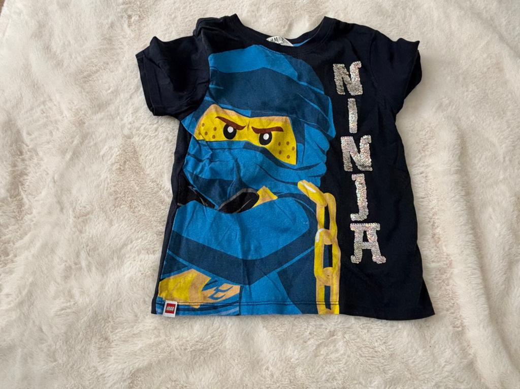 H&M Lego Ninjago T-shirt maat 110/116, Ophalen of Verzenden, Gebruikt, Jongen, Shirt of Longsleeve