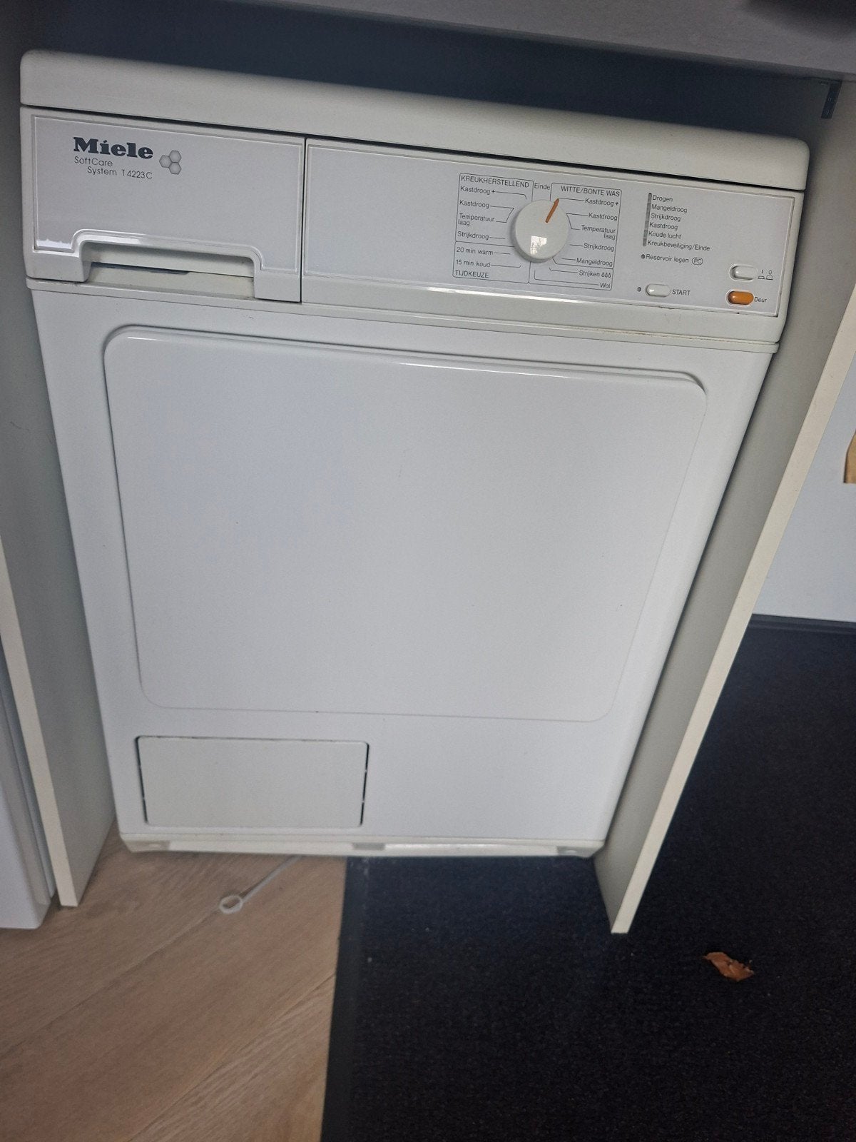 Miele wasdroger - filter beschadigd, werkt nog goed, Witgoed en Apparatuur, Wasdrogers, Ophalen, Gebruikt, Luchtafvoer, 85 tot 90 cm