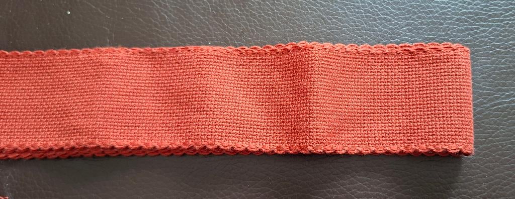 Borduurband: terra kleurig met schulprand 1 meter, Hobby en Vrije tijd, Ophalen of Verzenden, Nieuw, Overige typen