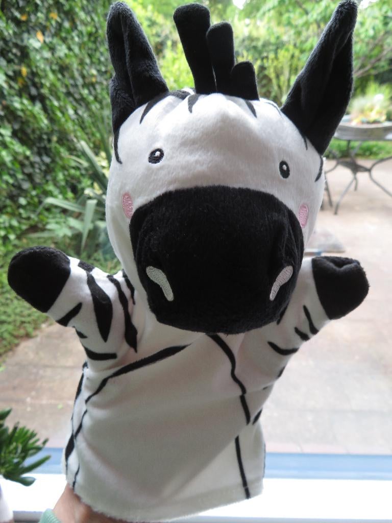 Handpop zebra zebrapaard van IKEA velours geborduurde ogen, IKEA, Overige typen, Ophalen of Verzenden, Zo goed als nieuw