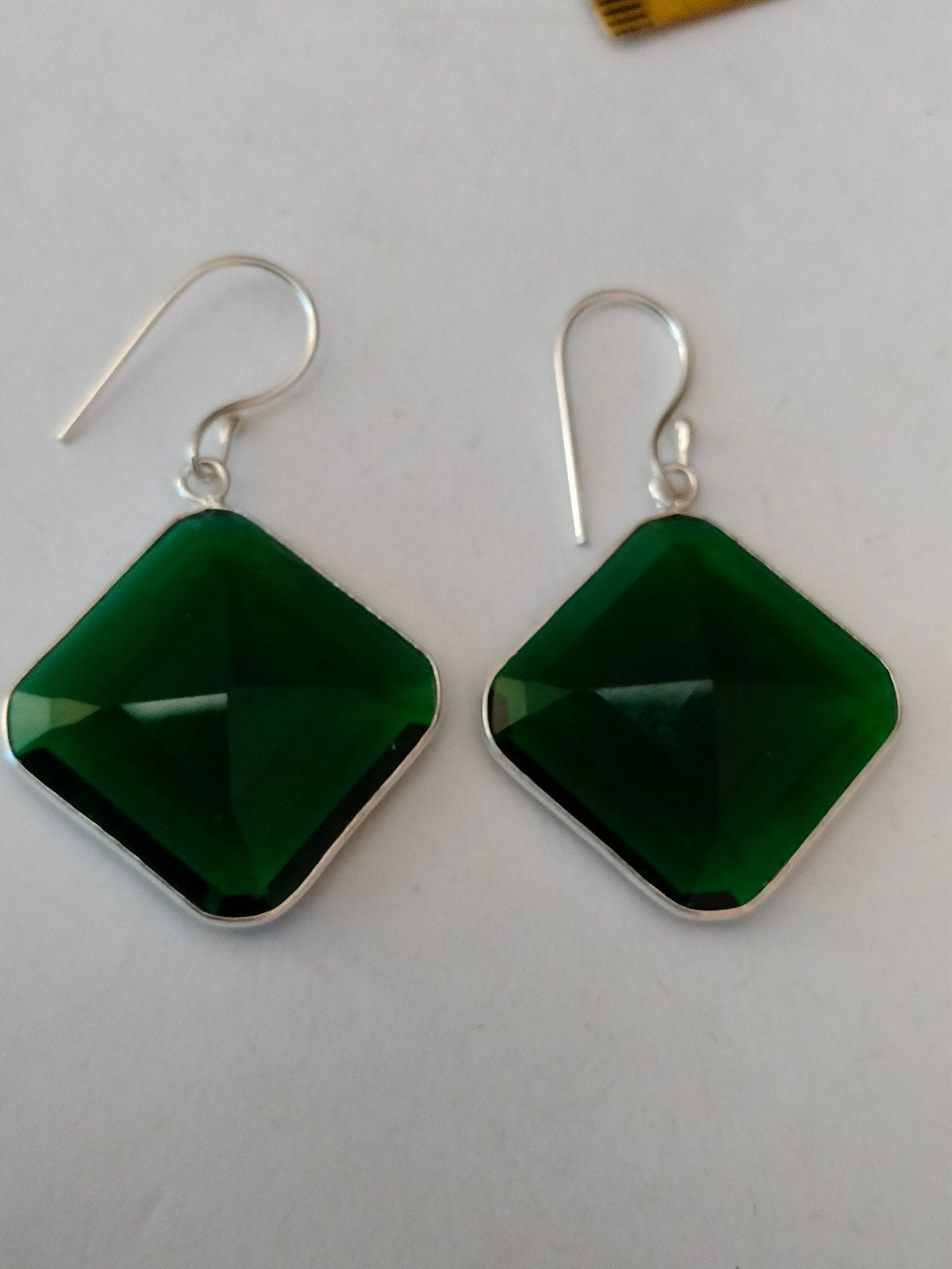 Zilveren oorbellen met groene quartz, Sieraden, Tassen en Uiterlijk, Oorbellen, Hangers, Verzenden, Nieuw, Met edelsteen