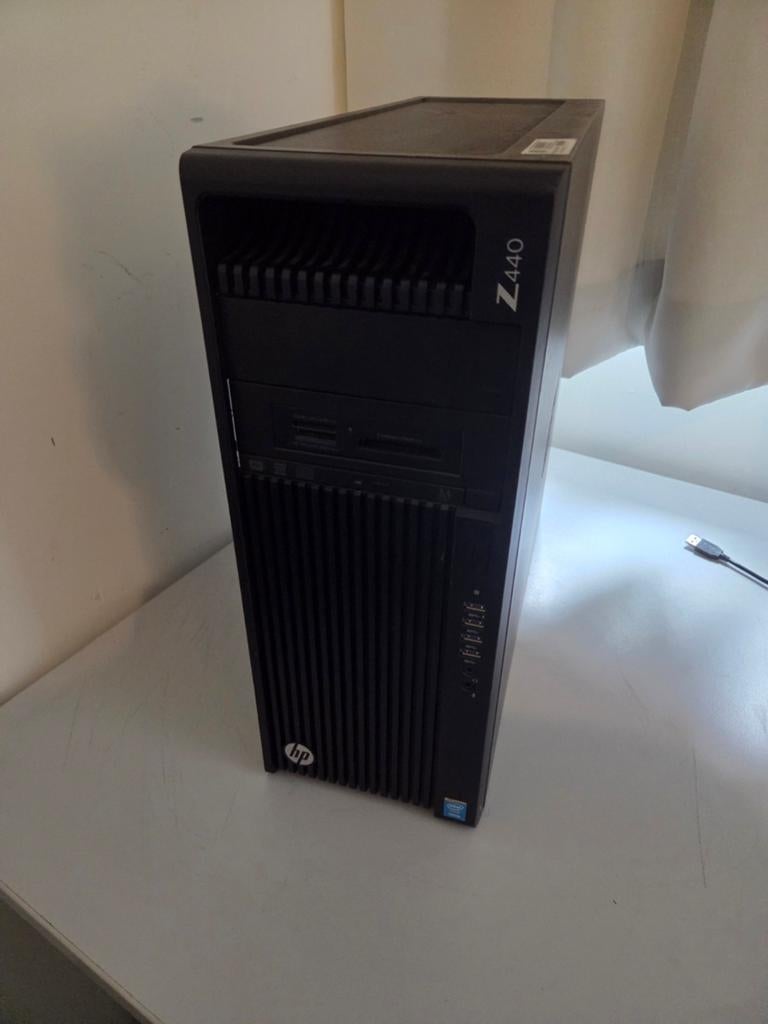 HP Z440 - Xeon 2699v4 22-core - 128g ram - 2tb SSD, Computers en Software, Desktop Pc's, Hp, 64 GB of meer, Gebruikt, 2 tot 3 Ghz