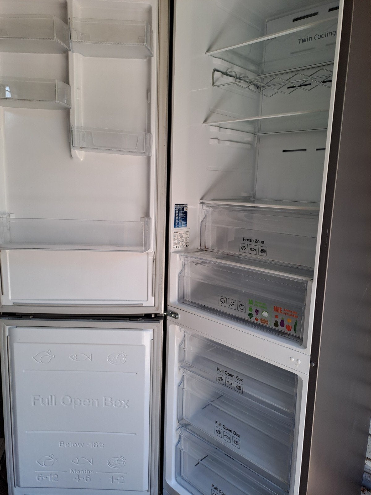 Samsung RB37J5018SA Koelkast met vriezer - RVS, No Frost, Ophalen, Gebruikt, 200 liter of meer, Met aparte vriezer