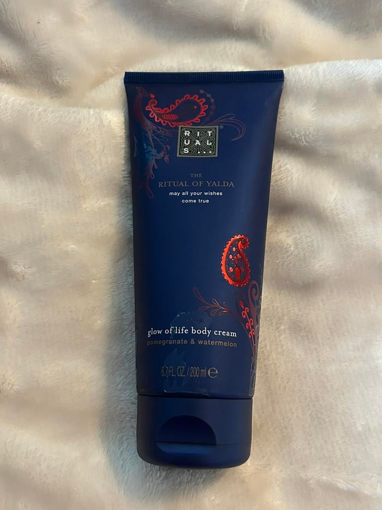 Ritual of Yalda bodycreme 100ml, Sieraden, Tassen en Uiterlijk, Uiterlijk | Lichaamsverzorging, Ophalen of Verzenden, Nieuw, Bodylotion, Crème of Olie