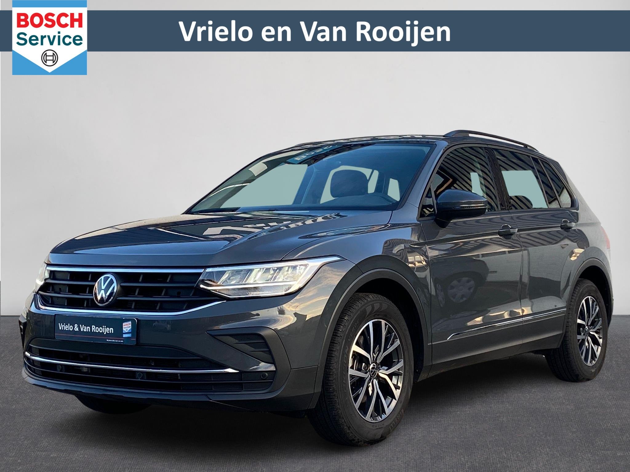 Volkswagen Tiguan 1.5 TSI Life Navi | PDC | ACC | Winterpakk, Voorwielaandrijving, Stof, 4 cilinders, Handgeschakeld