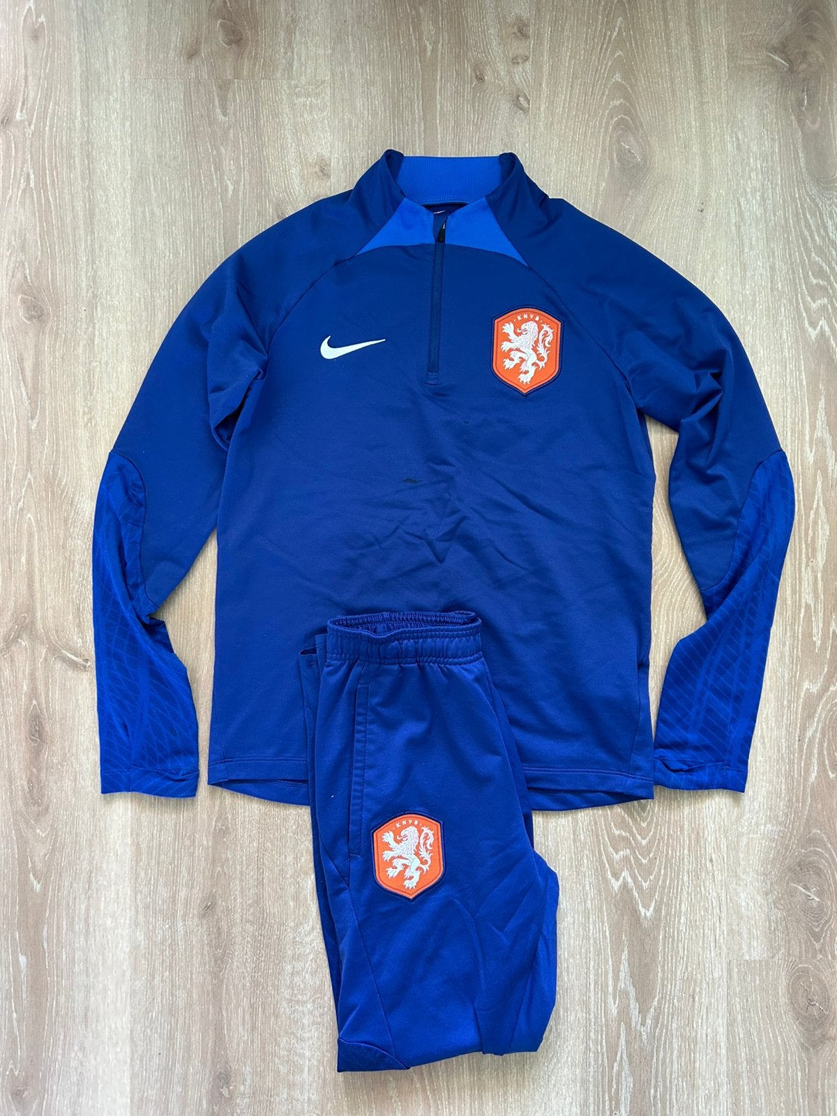 Nederlands elftal Nike trainingspak 22/23 Maat 147-158, Gebruikt, Jongen of Meisje, Sport- of Zwemkleding, Ophalen of Verzenden