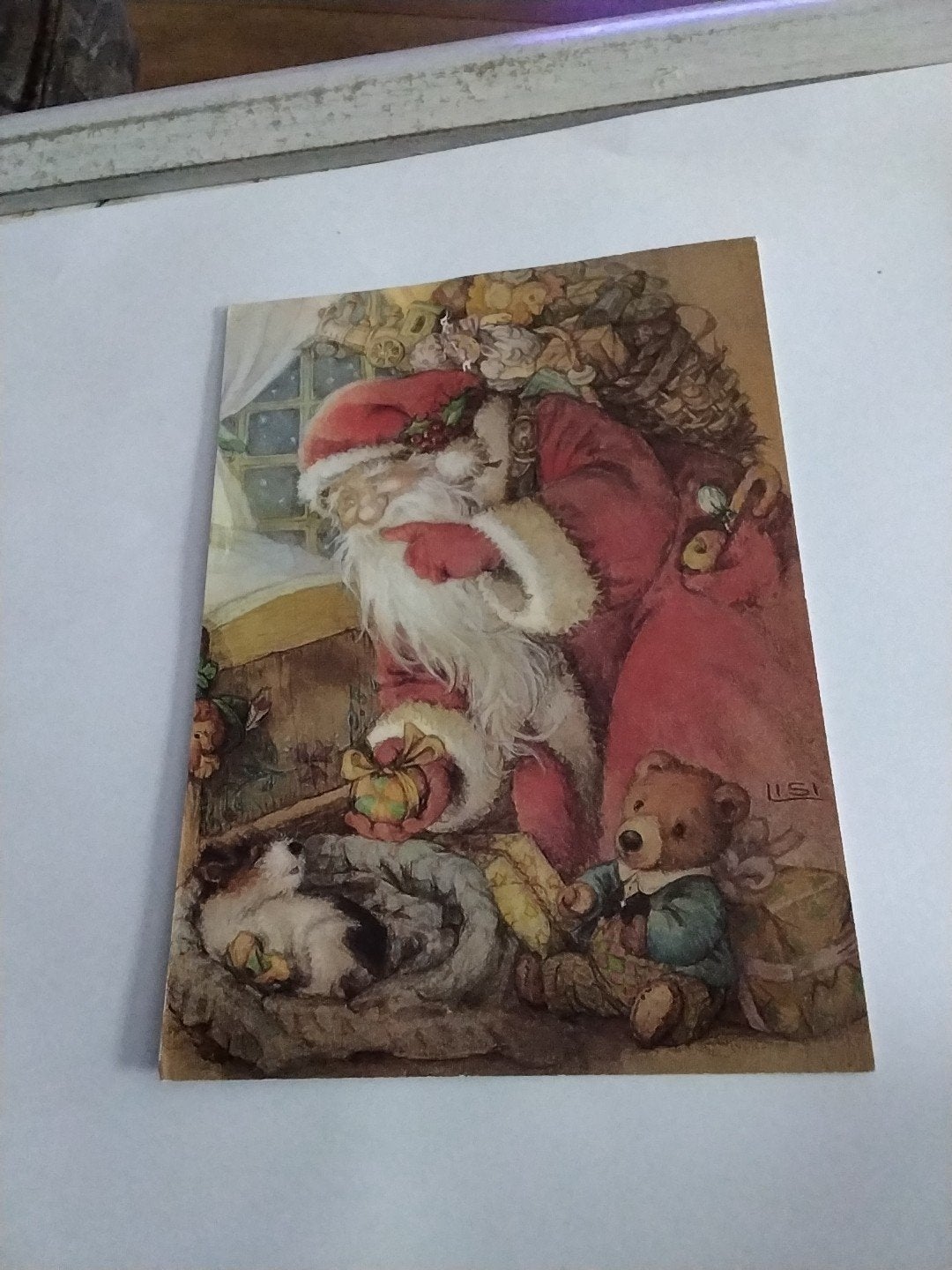 Vintage Kerstkaart met Kerstman, kat en beer LISI MARTIN, Ophalen of Verzenden, 1980 tot heden, Gelopen