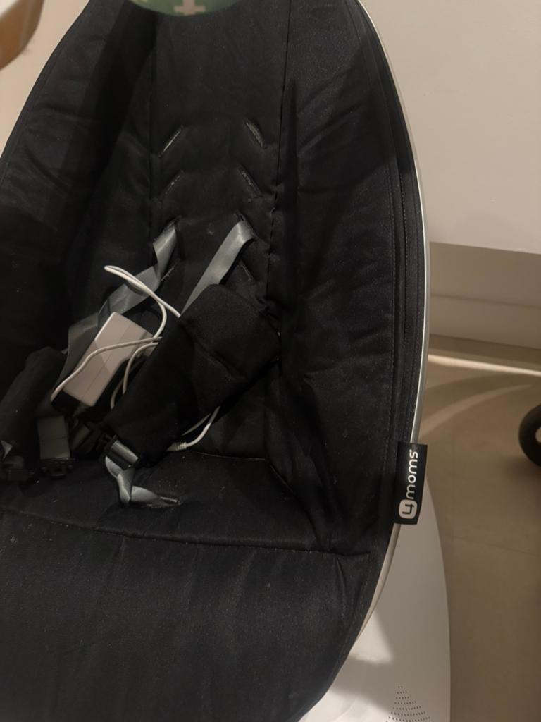 4 Moms schommelstoeltje met nieuwe onderplaat, Ophalen, Zo goed als nieuw