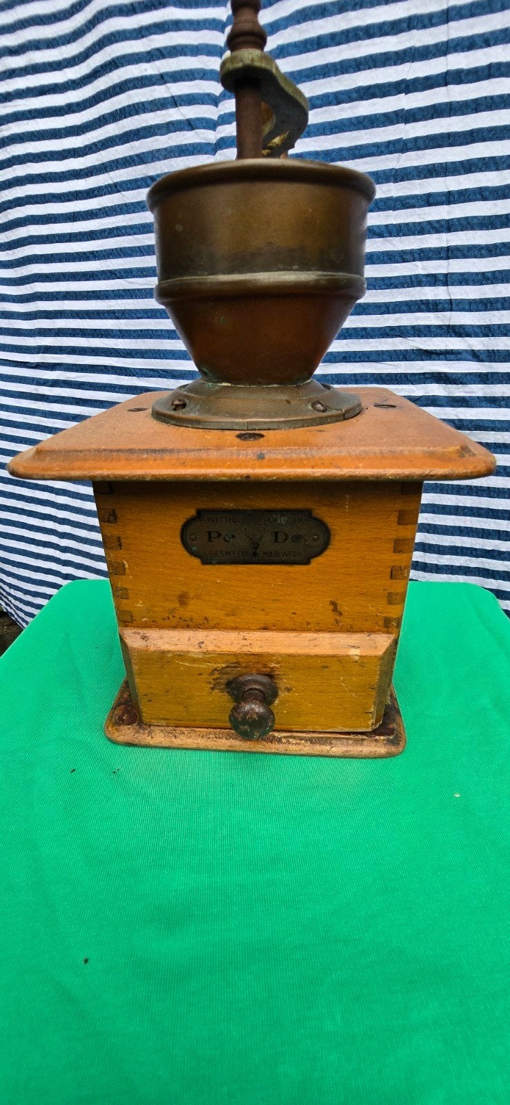 Antieke Pe De koffiemolen - Hout en koper, Ophalen of Verzenden