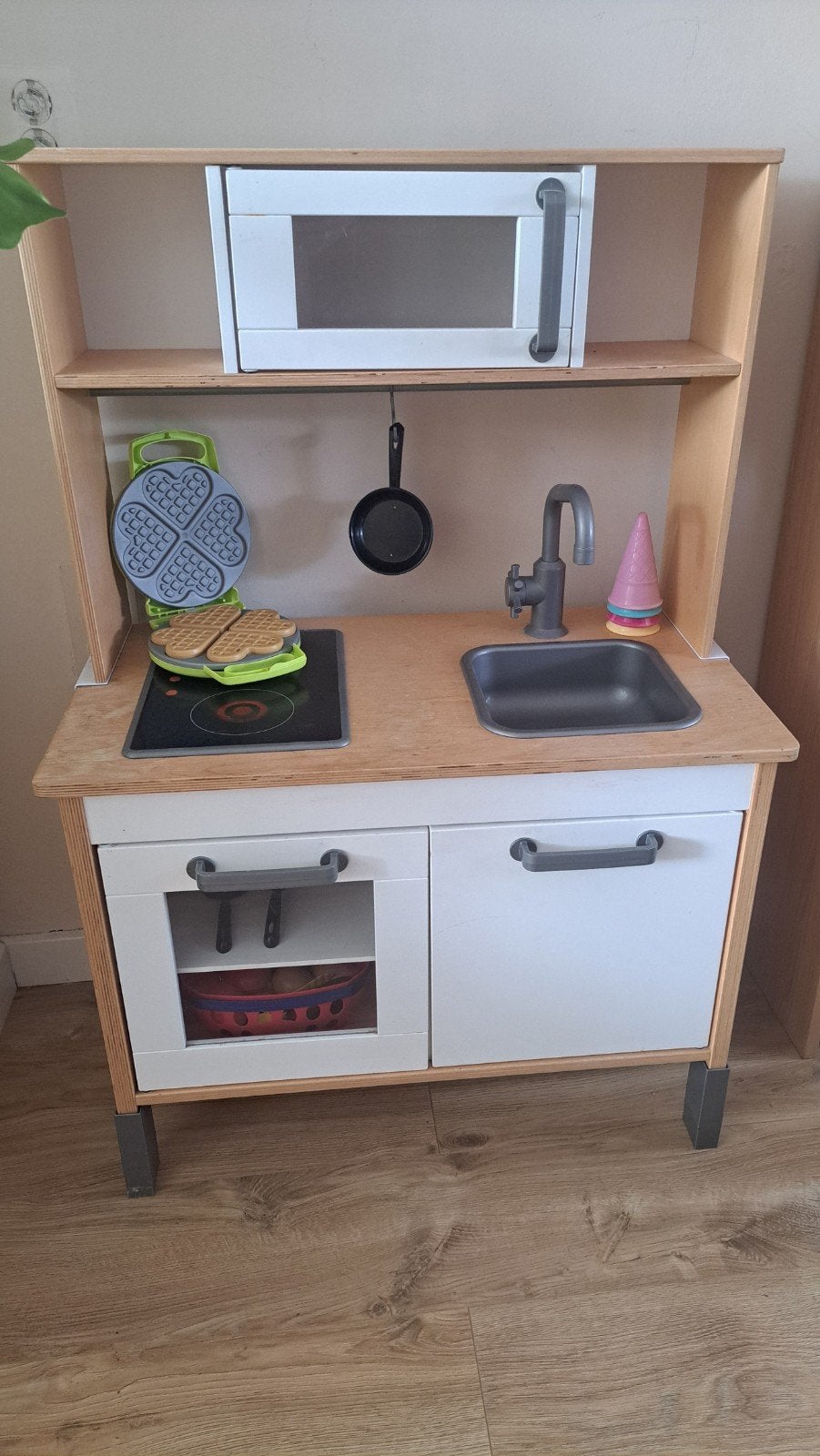 ikea duktig keukentje met spulletjes, Ophalen, Gebruikt