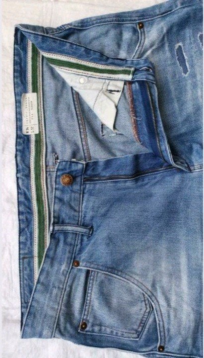 Stoere blauwe jeans met lichte wassing en gaten, Kleding | Heren, Spijkerbroeken en Jeans, Onbekend, Blauw, Overige jeansmaten
