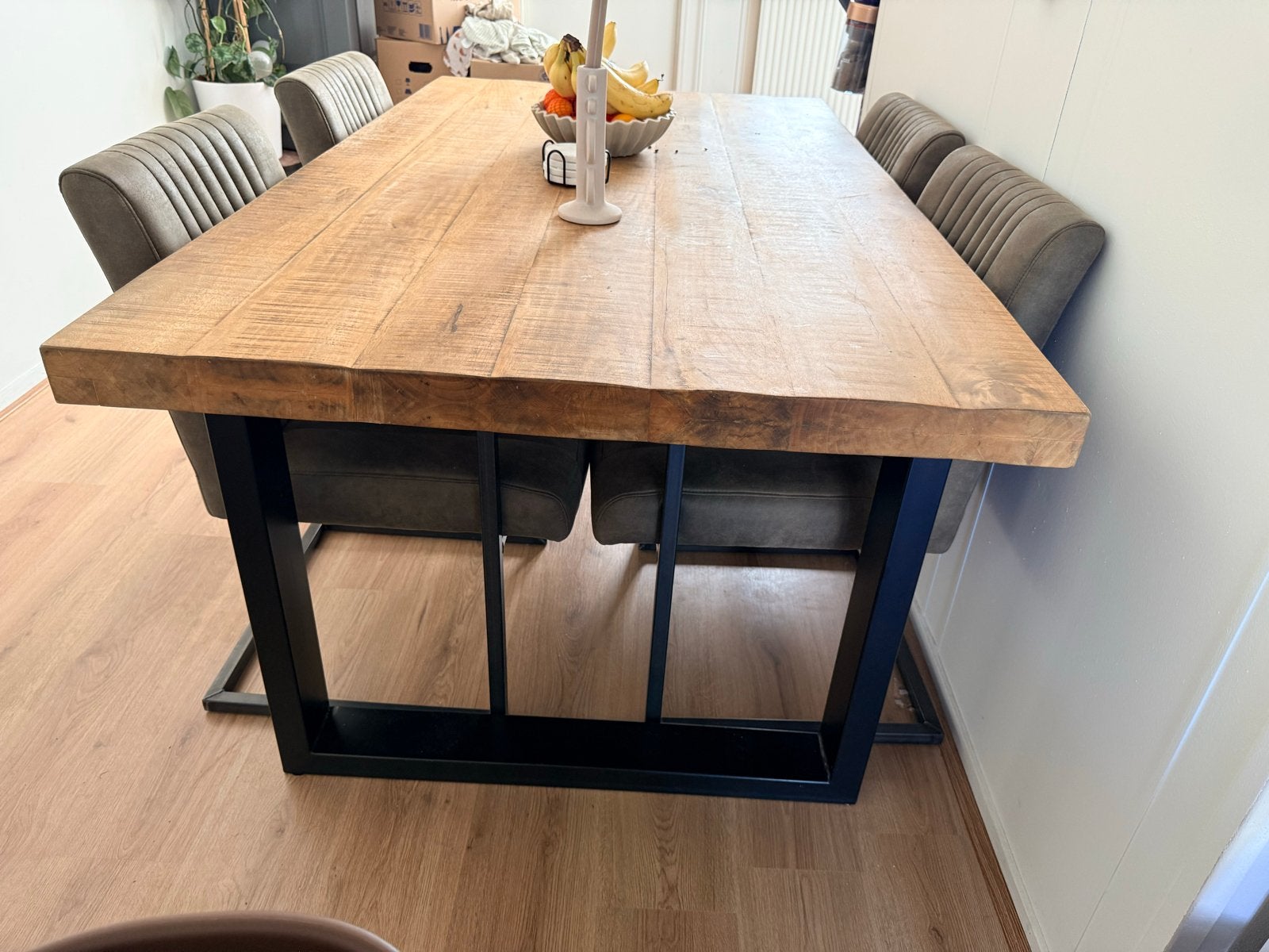 Eettafel 4 personen mangohout, Ophalen, Zo goed als nieuw, Vier personen, Rechthoekig
