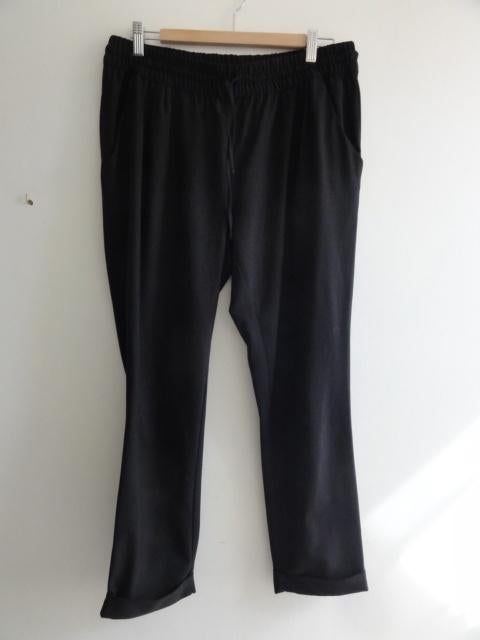 Zwarte broek Flame 42, Kleding | Dames, Flame, Zwart, Maat 42/44 (L), Ophalen of Verzenden
