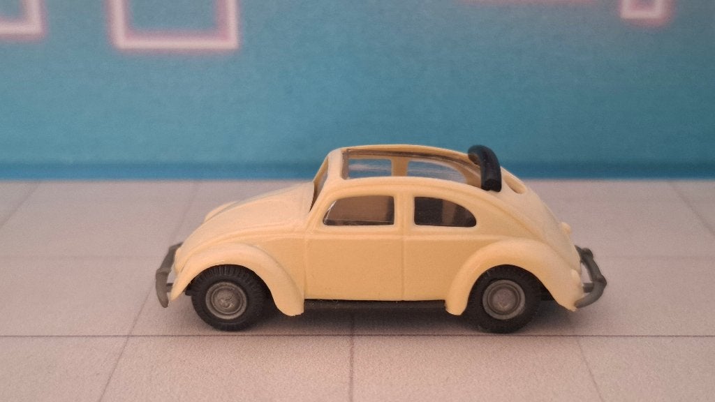 Praliné 1:87 Volkswagen Kever ("bril-kever") schuifdak wit, Ophalen of Verzenden, Gebruikt, Auto, Overige merken