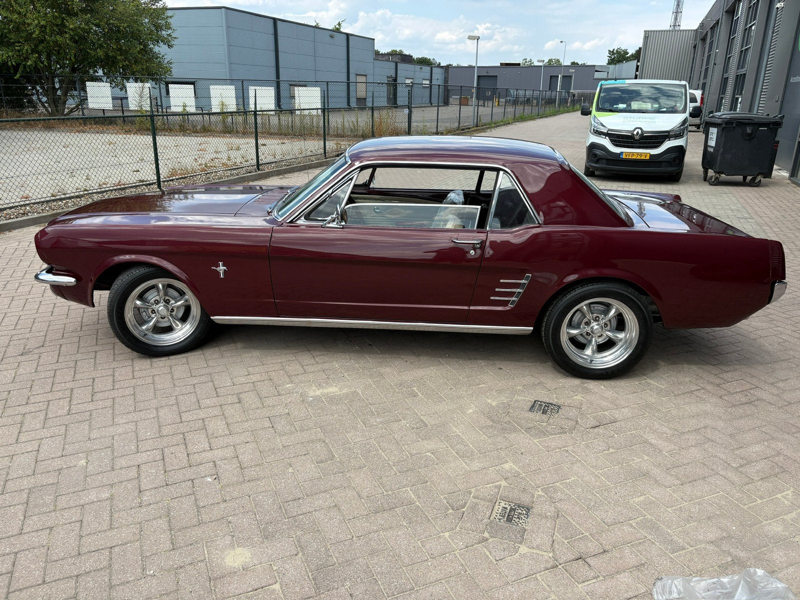 Ford Mustang 1966 v8 289 Coupe Burgundy, Automaat, Achterwielaandrijving, Leder, Overige kleuren