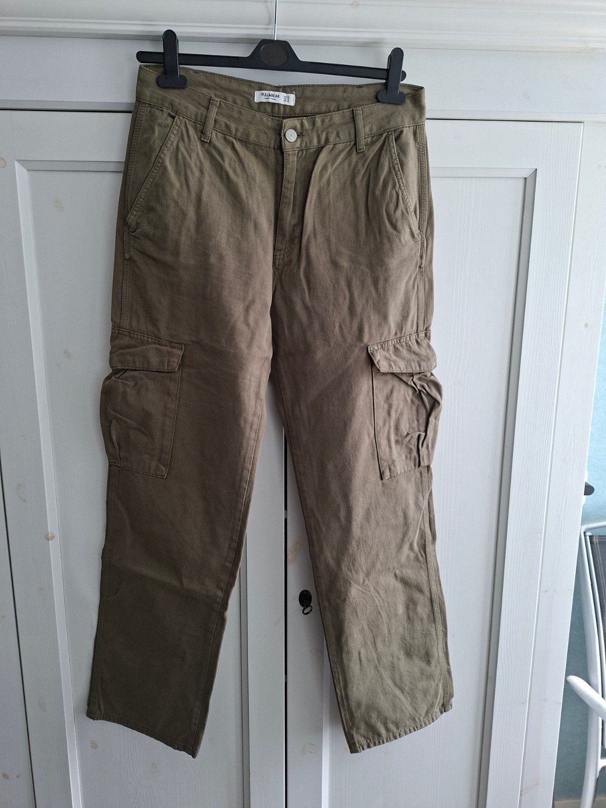 Cargo broek, Pull&Bear, maat 42, Maat 42/44 (L), Ophalen of Verzenden, Zo goed als nieuw, Pull & Bear