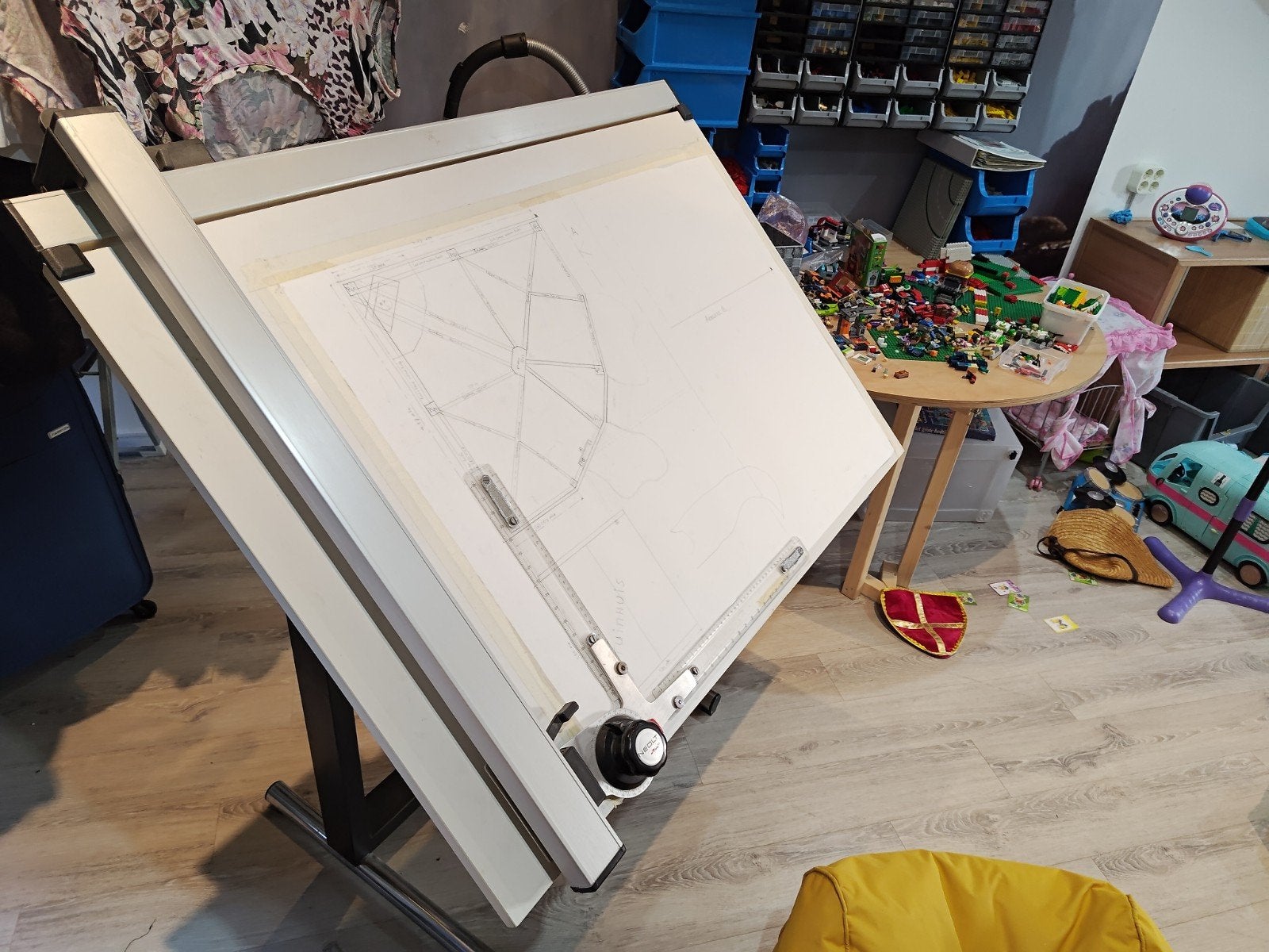 Tekentafel (verstelbaar), Ophalen, Zo goed als nieuw, Minder dan 130 cm