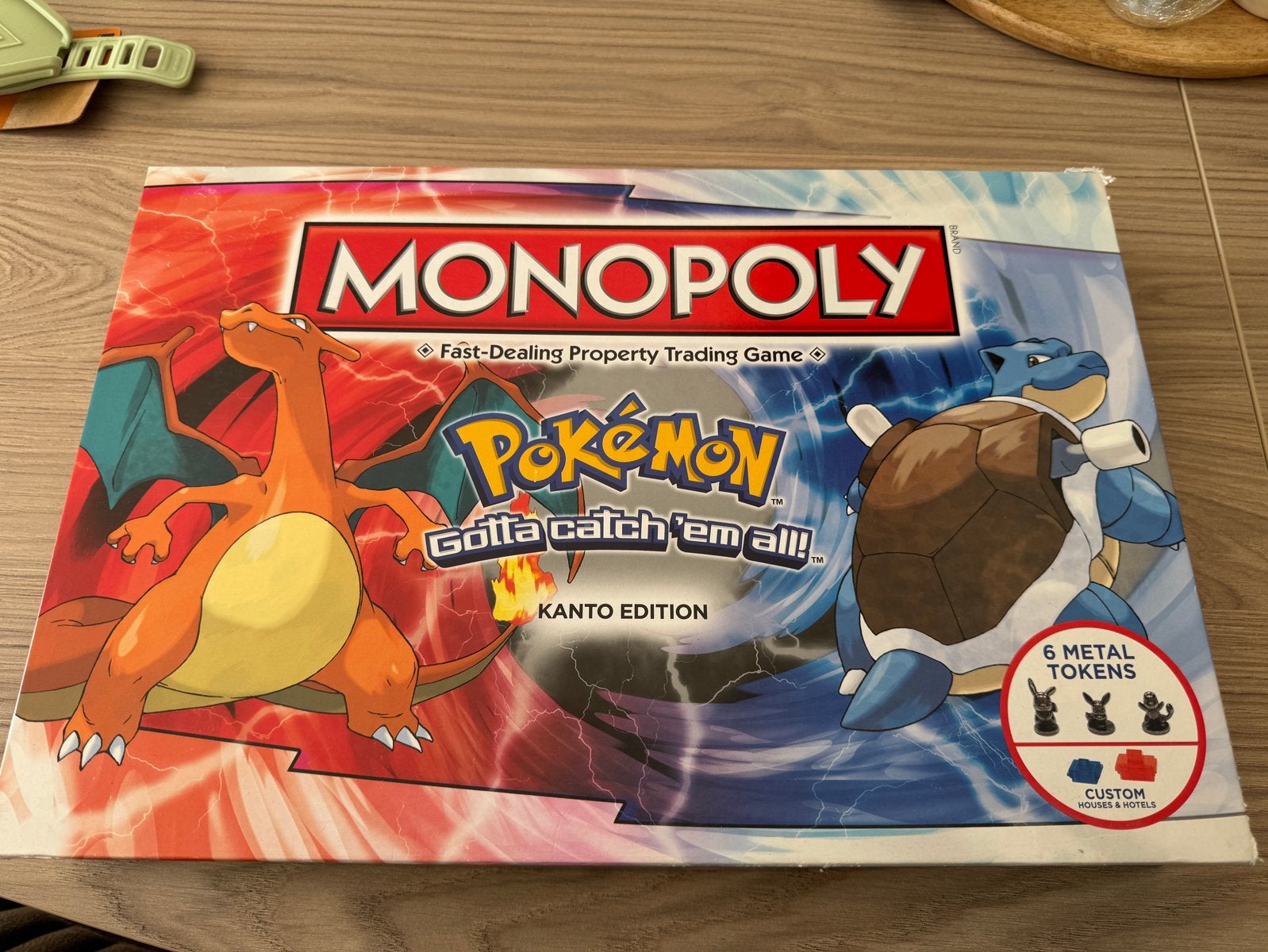 Monopoly Pokémon Kanto Edition - Zo goed als nieuw, Hobby en Vrije tijd, Gezelschapsspellen | Bordspellen, Drie of vier spelers