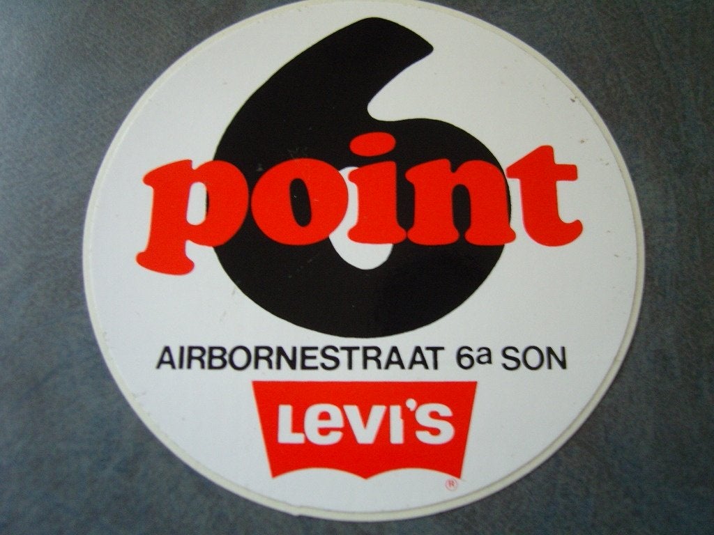 sticker Son  POINT 6  Aurbornestraat 6a  LEVI'S, Verzamelen, Stickers, Ophalen, Zo goed als nieuw