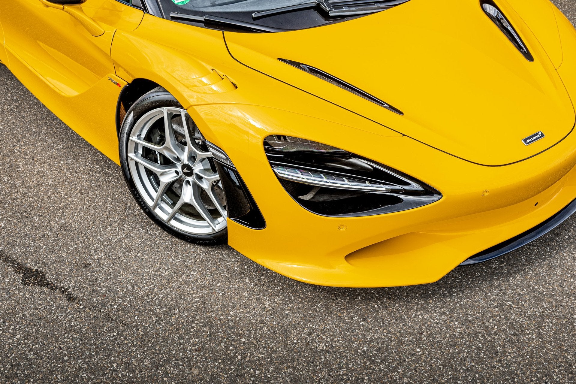 McLaren 750S Spider / Vulcano Yellow / Lift System / Elektro, Auto's, Automaat, Dealer onderhouden, Achterwielaandrijving, Gebruikt