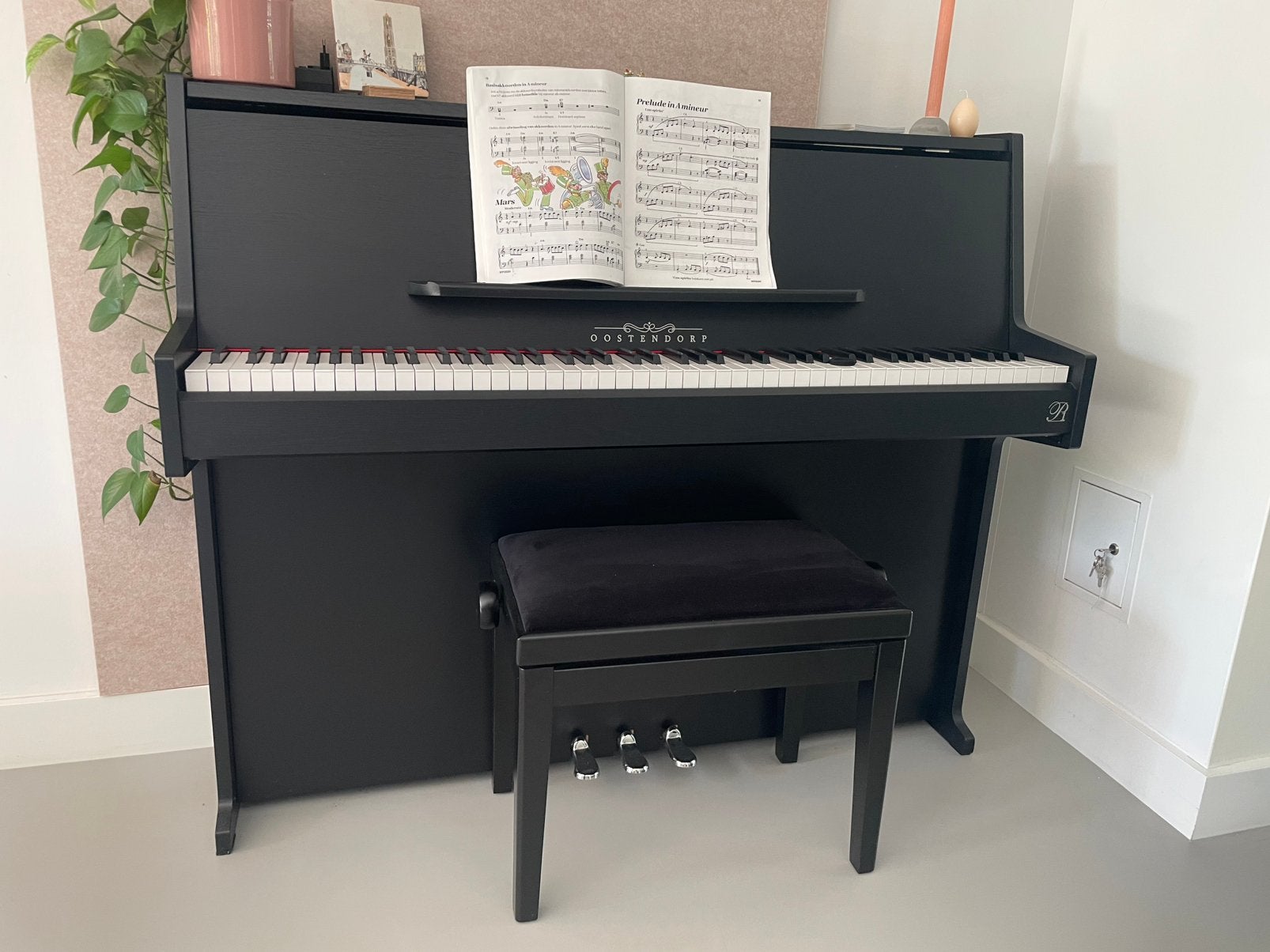 Oostendorp P1 eletrische piano - bijna niet gebruikt, Ophalen, Zo goed als nieuw, Zwart