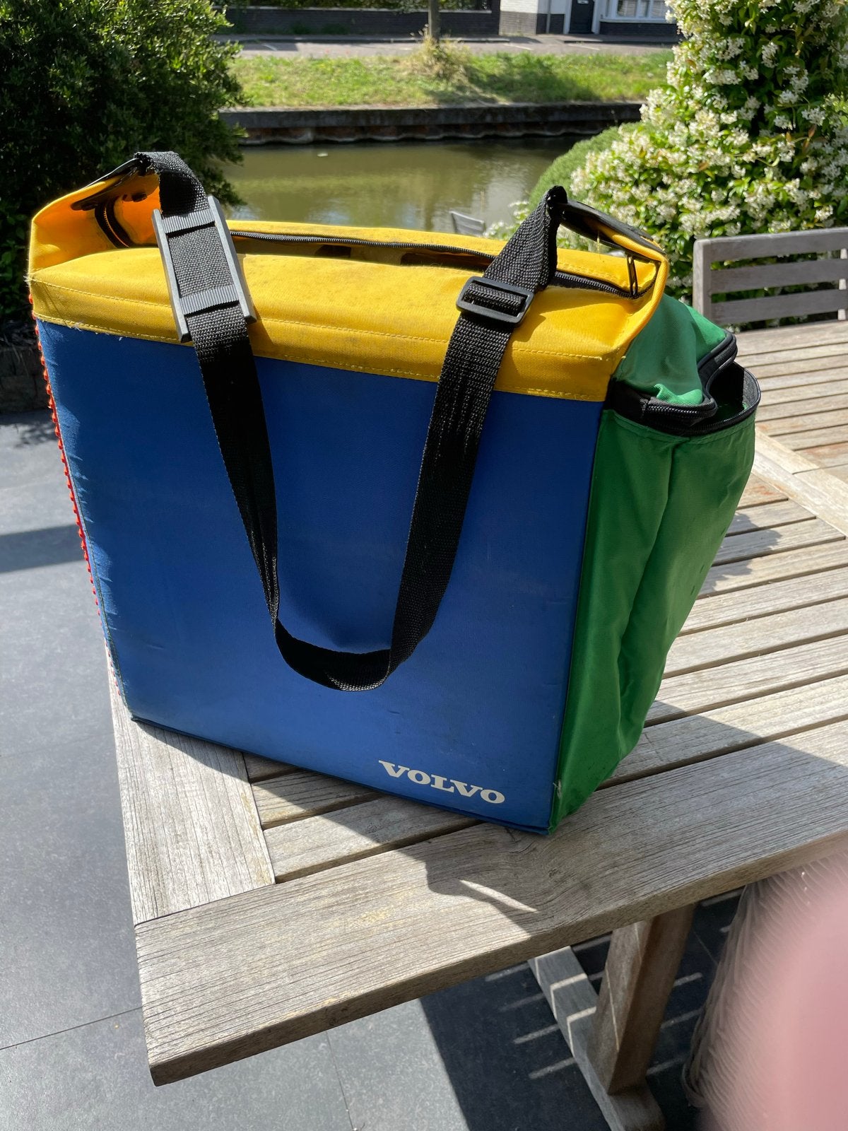 Volvo Elektrische Koelbox - Kleurrijk en Draagbaar, Ophalen, Gebruikt, Koelbox, Elektrisch