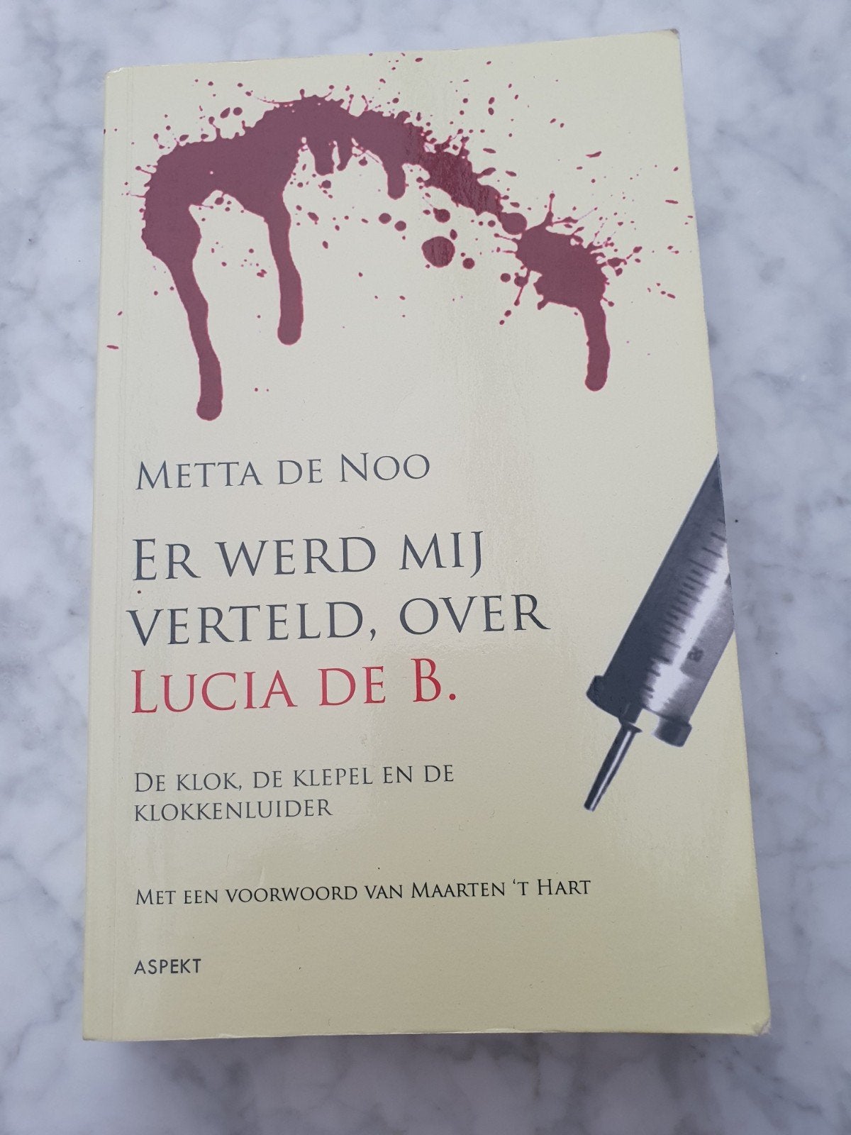 Er werd mij verteld over Lucia de B., Ophalen of Verzenden