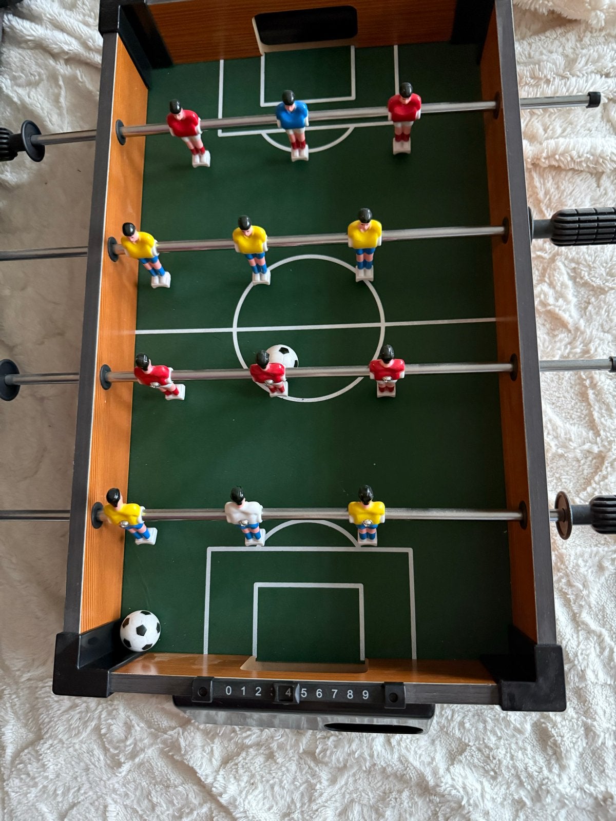Mini voetbaltafel - Compact en speelklaar!, Kinderen en Baby's, Speelgoed | Voetbaltafels, Ophalen, Gebruikt