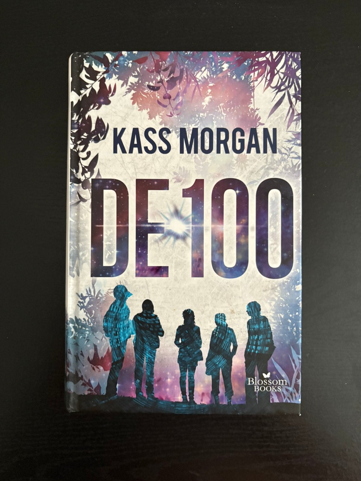 Kass Morgan - De 100, Ophalen of Verzenden, Zo goed als nieuw