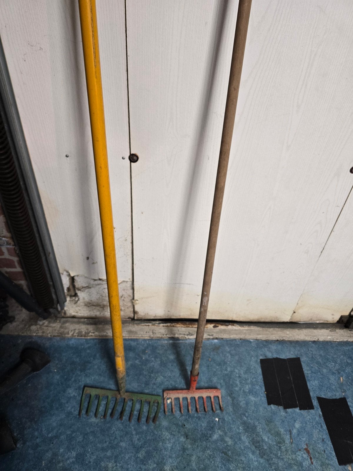 Twee gebruikte harken voor tuin en erf, Ophalen, Gebruikt, Hark