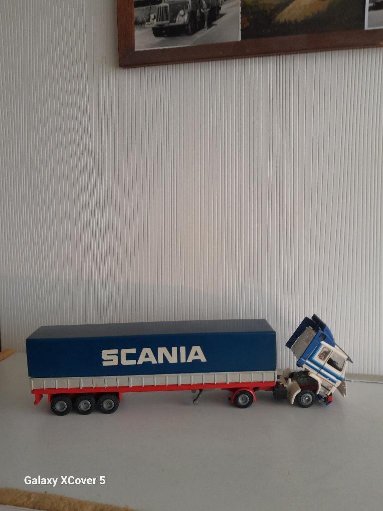 scania 142 M, Hobby en Vrije tijd, Modelauto's | 1:50, Ophalen of Verzenden, Zo goed als nieuw, Bus of Vrachtwagen, Tekno