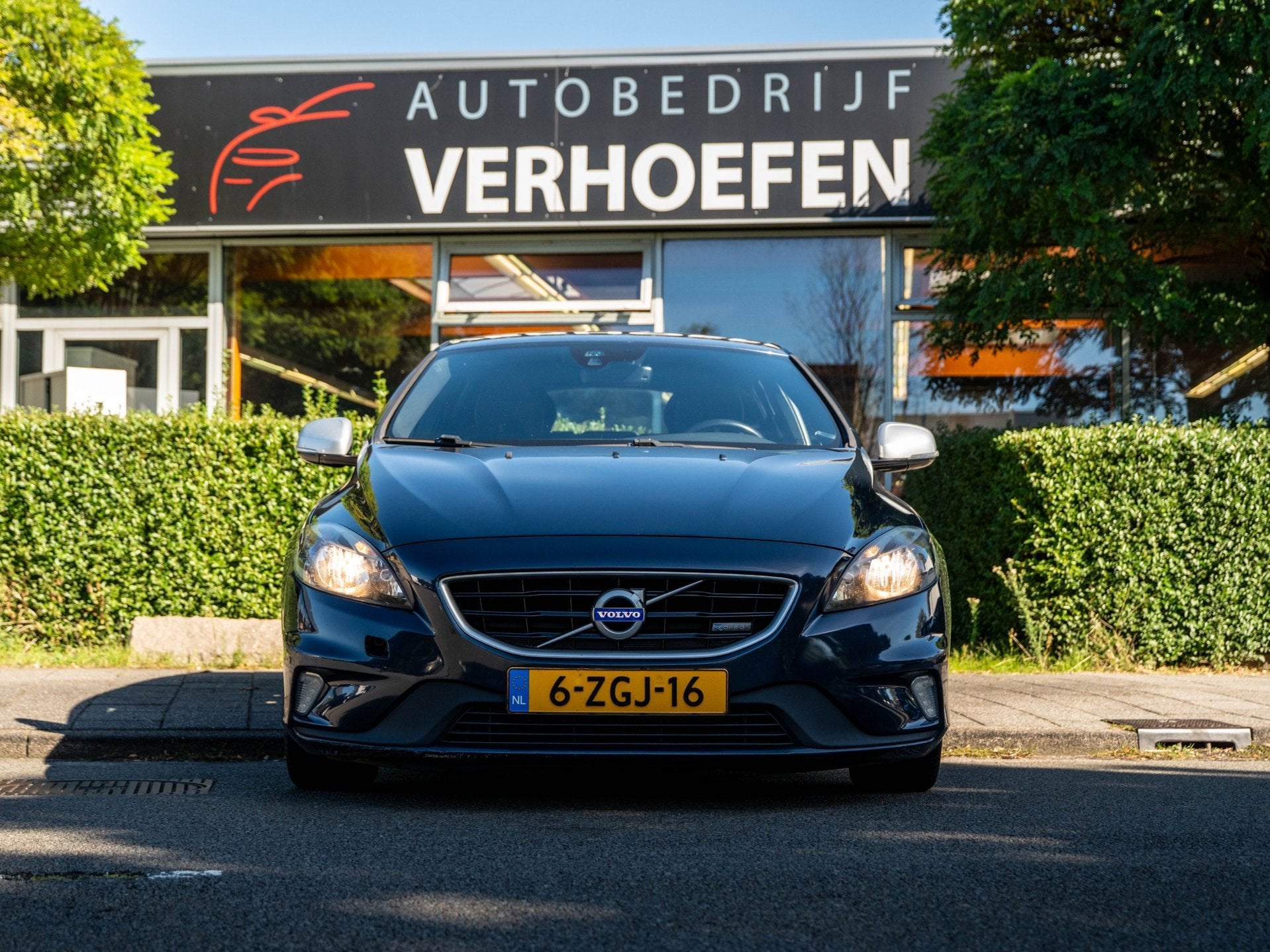 Foto 3 van Volvo V40 2.0 D4 R-Design Business | STOEL VERW ZWART LEDER