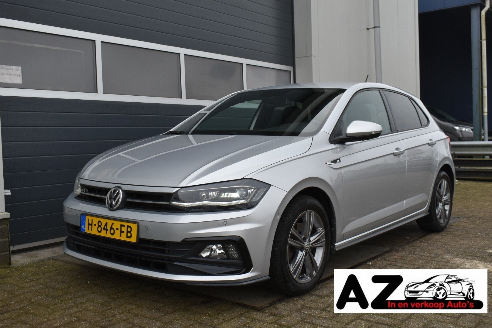Volkswagen Polo 1.0 TSI Highline R-Line Automaat leer !, Gebruikt, Euro 6, 1095 kg, 116 pk
