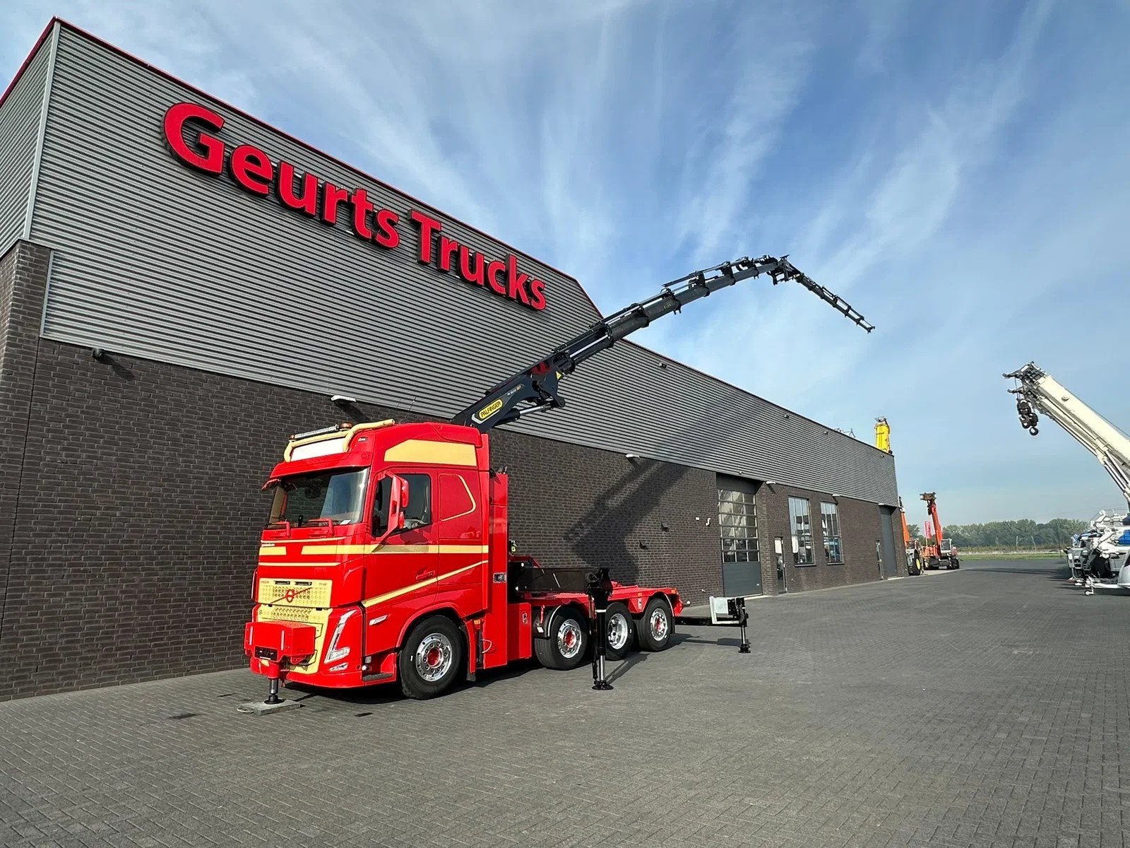 Volvo FH 540 8X2 TREKKER + PLAFINGER 58.002 TEC +PJ150 E KRA, Automaat, Euro 6, Leder, Bedrijf