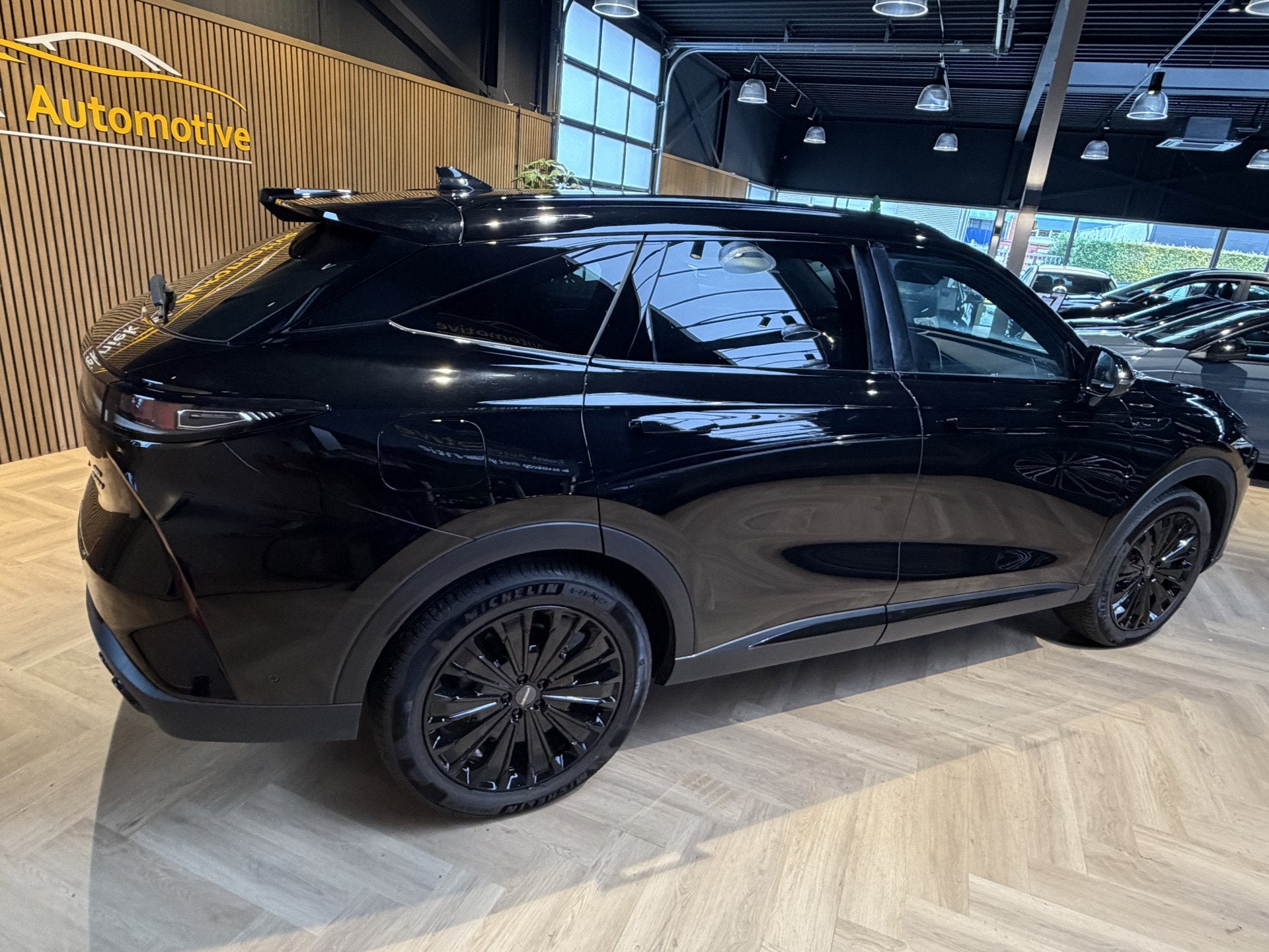 Omoda 9 1.5T-GDi SHS-P Premium 5p PANORAMADAK | BLACK EDETIO, Auto's, Automaat, Gebruikt, Bedrijf, Vierwielaandrijving