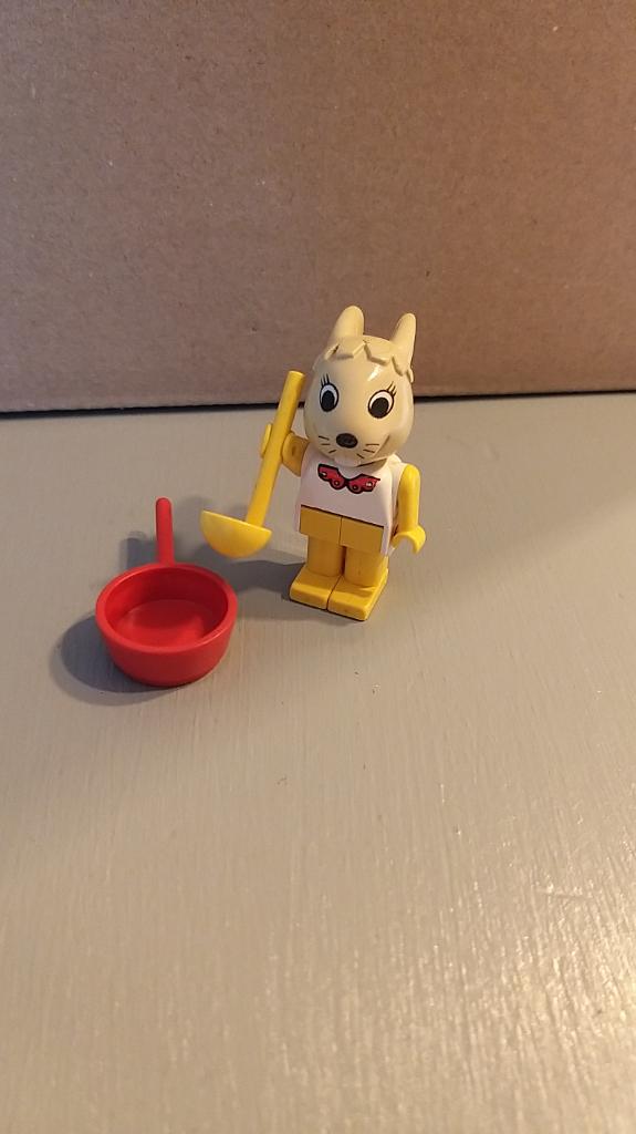Fabuland lego Bonnie Bunny met pan en lepel, Overige thema's, Lego, Ophalen of Verzenden, Zo goed als nieuw