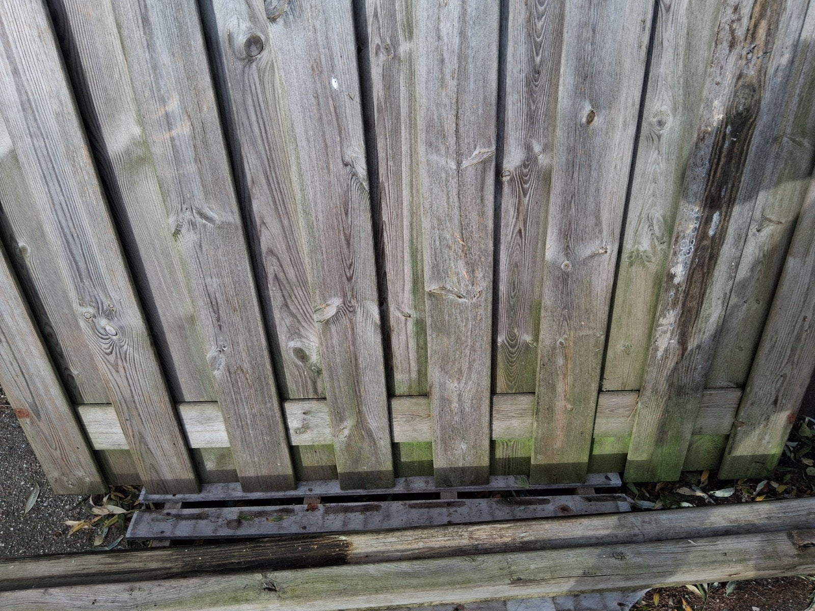 5 gebruikte houten schuttingdelen, Tuin en Terras, Ophalen of Verzenden, 3 tot 6 meter, Hout, 1 tot 2 meter
