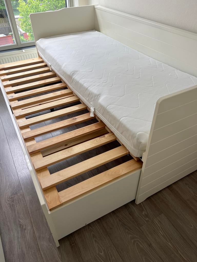 IKEA Hemnes bedbank met 1 matrassen, Huis en Inrichting, Slaapkamer | Bedden, Ophalen, Wit, Tweepersoons, 200 cm